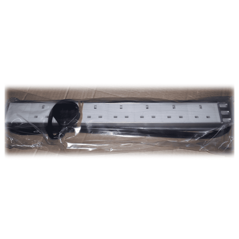 19" 1U Basic PDU, plug UK, power cord 3m, 7x UK Outlets