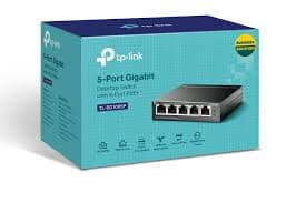 5-Port Gigabit Desktop PoE Switch with 4-Port